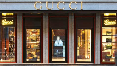 gucci showroom in india.